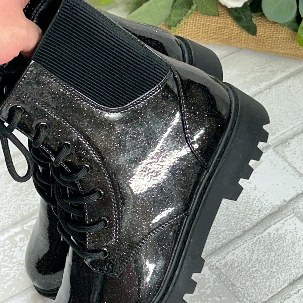 art class Glossy Black Kids Boots